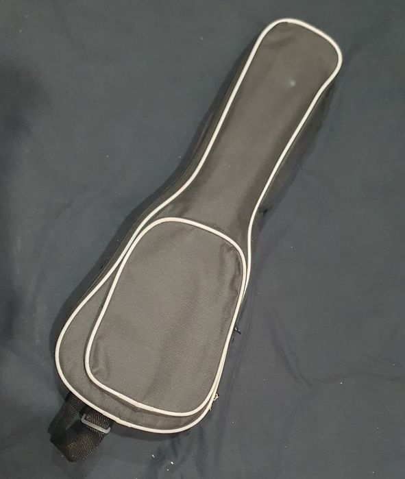 Укулеле почти новое