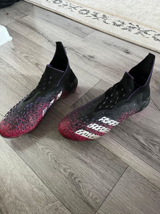 Бутсы Adidas predator.