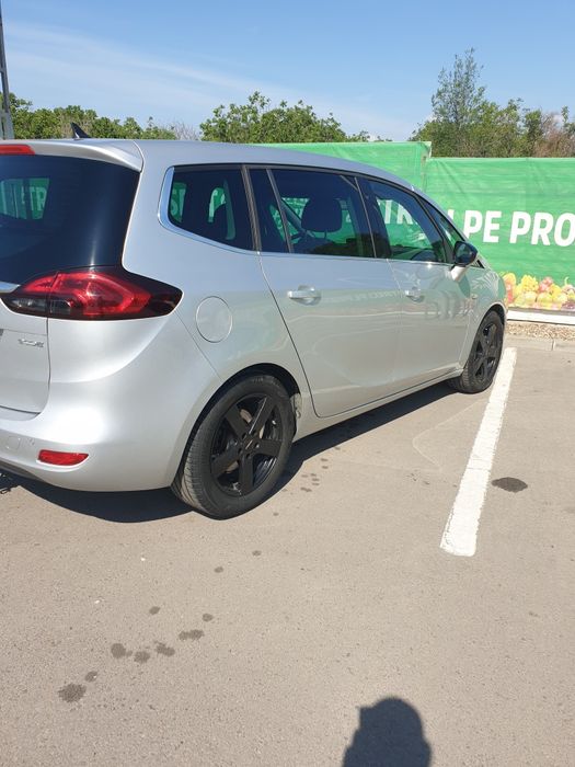 Vând Schimb Opel zafira c 2015 euro 6 diesel 1.6