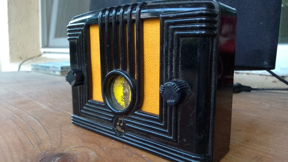 Radio portabil anii '80 Vintage Auto Roma Club