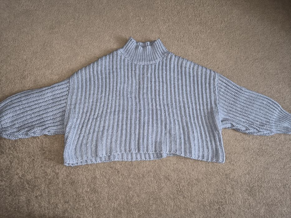 Тёплый свитер женский