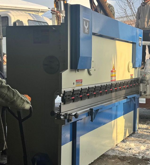 Продам новый листогиб 3200/63