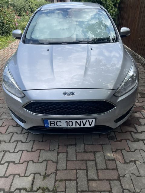 Ford Focus Autoturism de familie, cumparata din reprezentanta Romania.