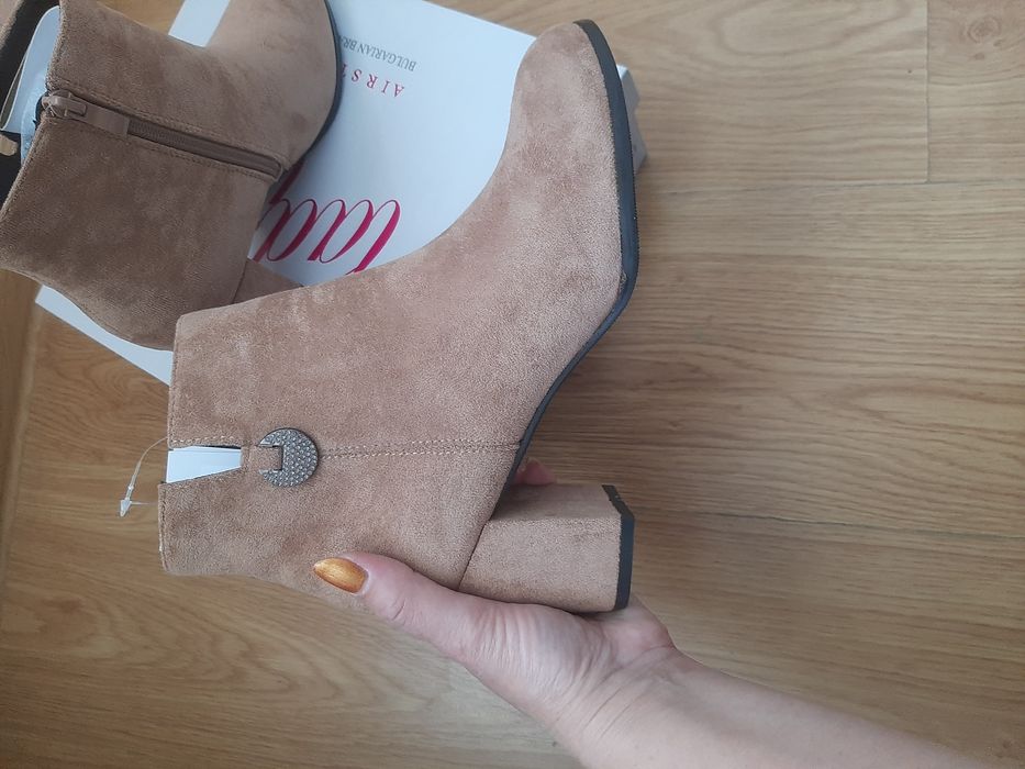 Дамски велурени боти!