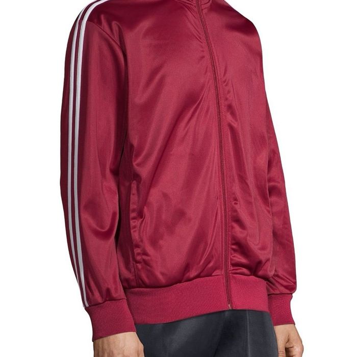 Оригинальные спортивные ветровки на молнии.