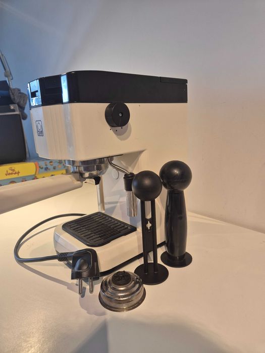 Компактна кафемашина Briel B15 IVORY