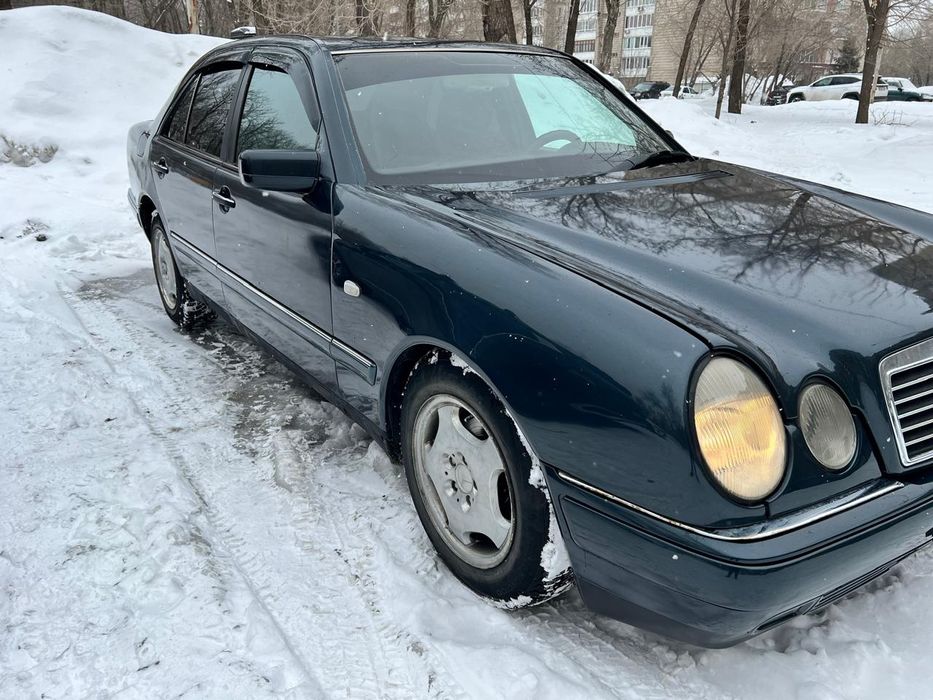 Продам Mercedes-Benz E200 W210