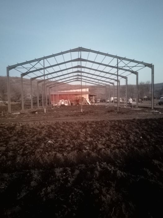 Vând hale metalice la comandă