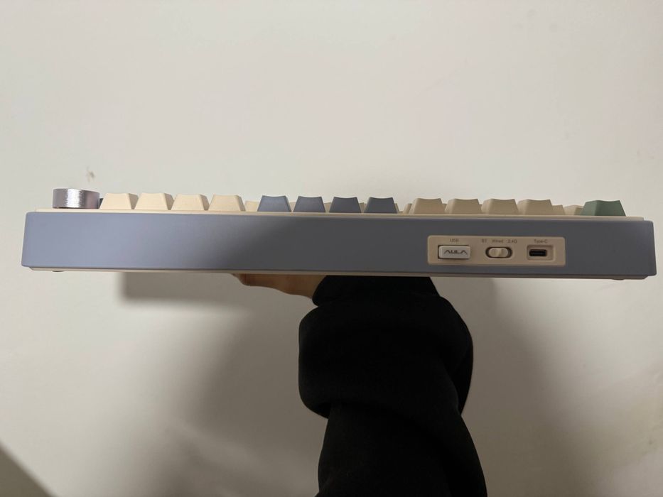 Продам клаву аулаф75 все работает