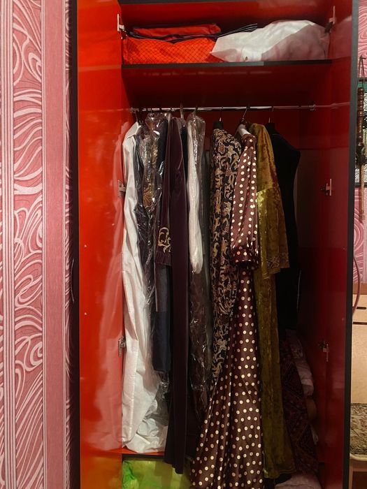 Срочно шкаф для одежды