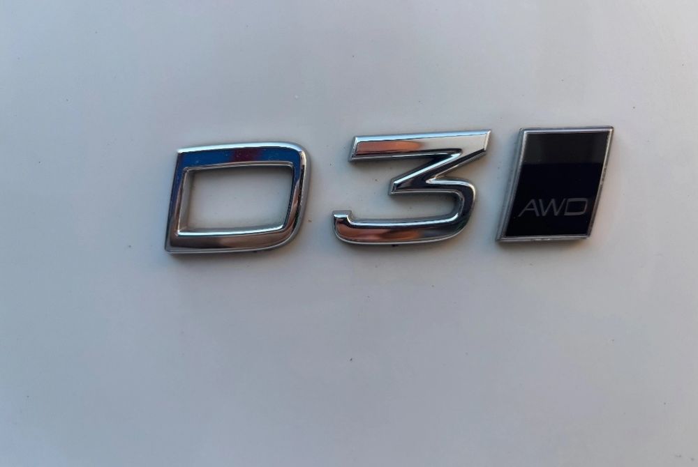 Volvo XC40 D3 AWD Momentum – 2019 | 140.000 km | 18.500 €