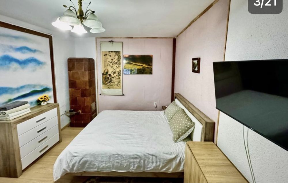 Garsoniera cu curte de închiriat