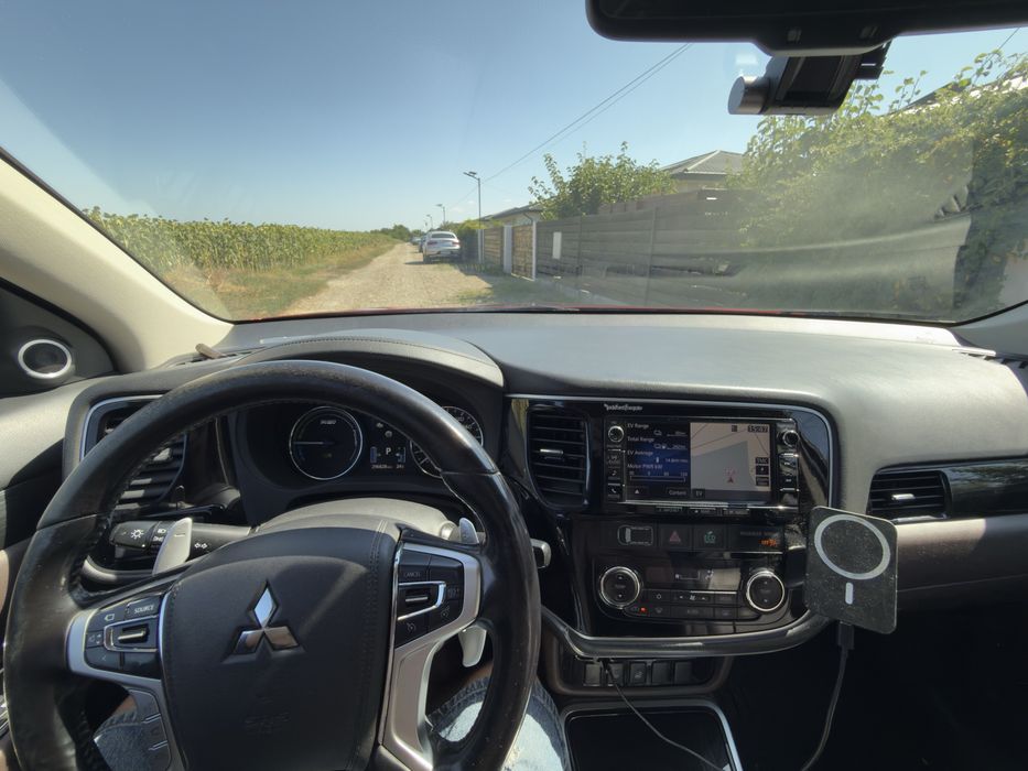 Schimb Mitsubishi Outlander