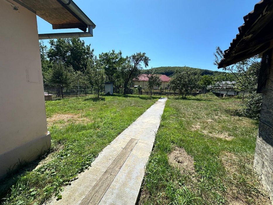 Spatiu comercial+teren