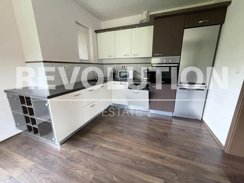 Къща в района на Виница!