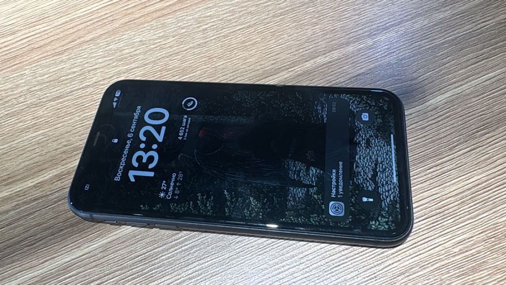 Продам iPhone 11 64Gb