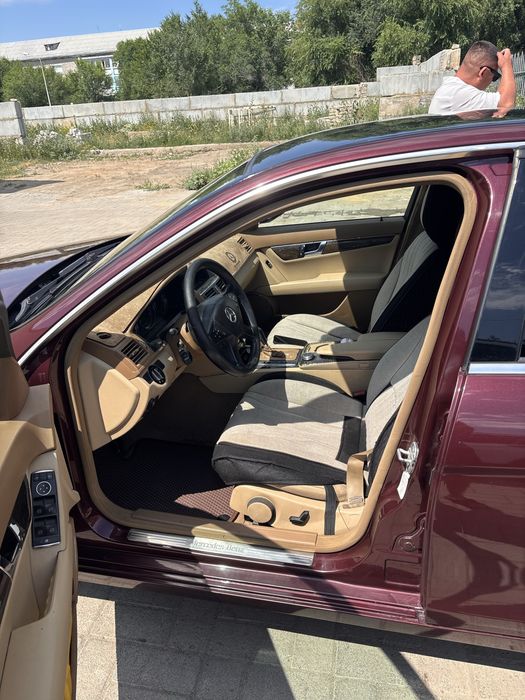 Mercedes-Benz C 200 срочно продам