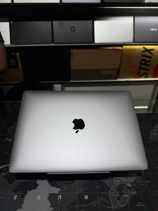 MacBook Pro 2020 /16/512/13.3 retina