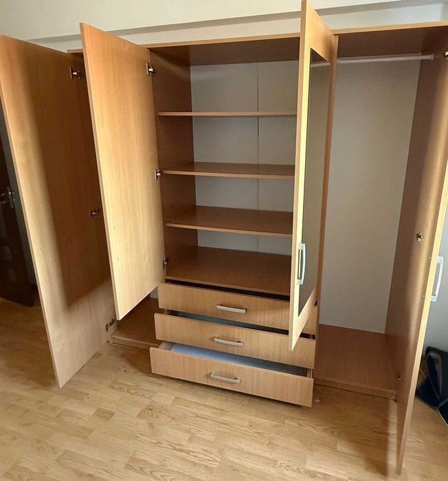 Sifonier cu Usi si Sertare; Dulap cu rafturi si oglinda; Dressing