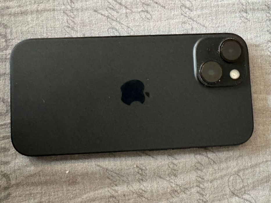 Iphone 15 128gb в черном цвете