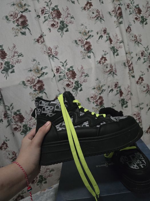 Продавам обувки втора употреба