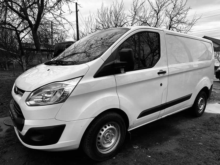 Ford transit custom 2,2 tdci km reali ! (vivaro,trafic)