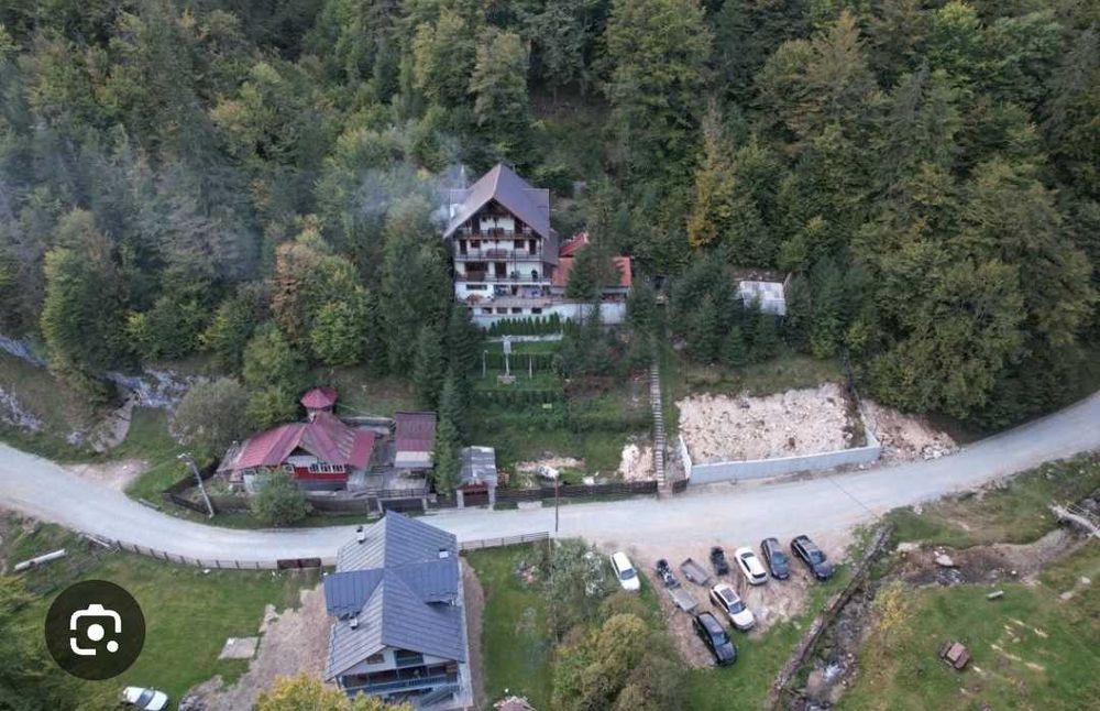 Cabana libera de Revelion Dâmbovicioara – 16 persoane, 8 camere