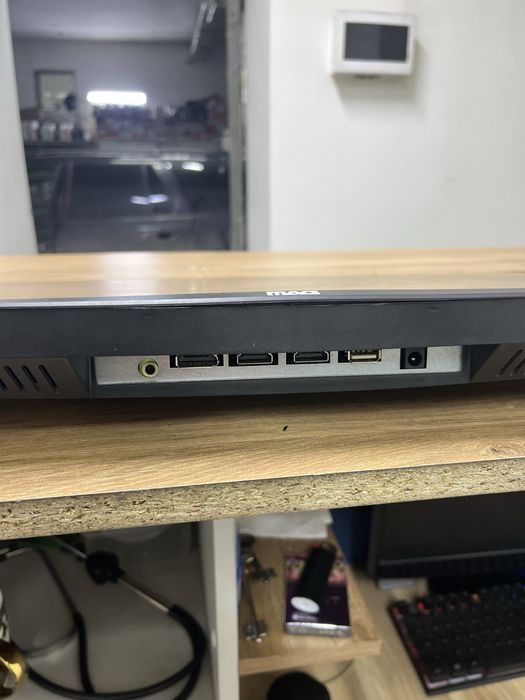 Продам,разбит экран 27 диагональ