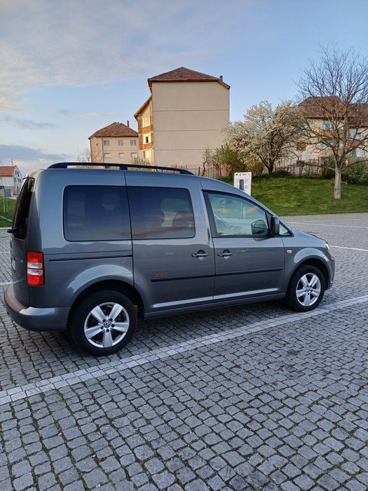 Vând Volkswagen Caddy 2012