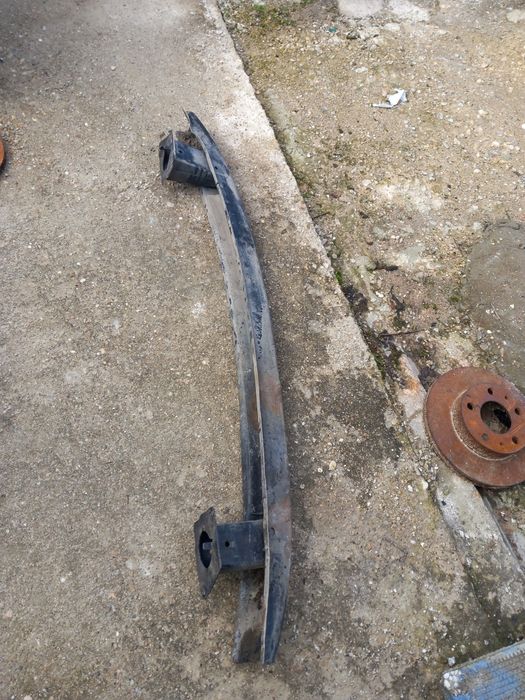 Задна греда за пасат 5.5