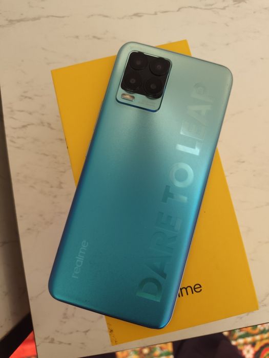 Смартфон Realme 8pro 6/128
