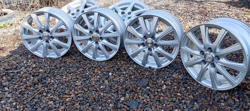 Продам комплект дисков привозные