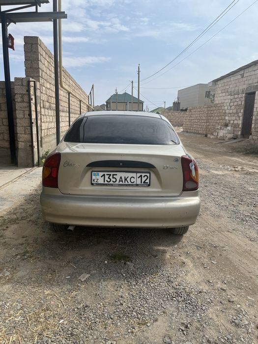 Chans седан 2011жылғы