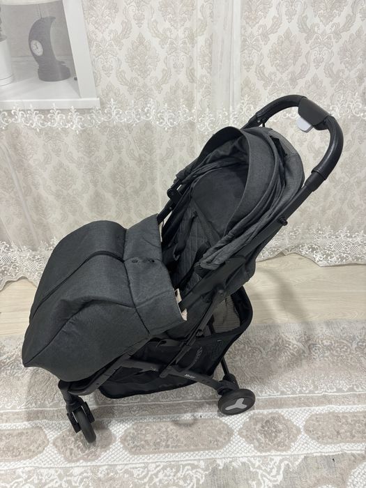 Продам прогулочную детскую коляску