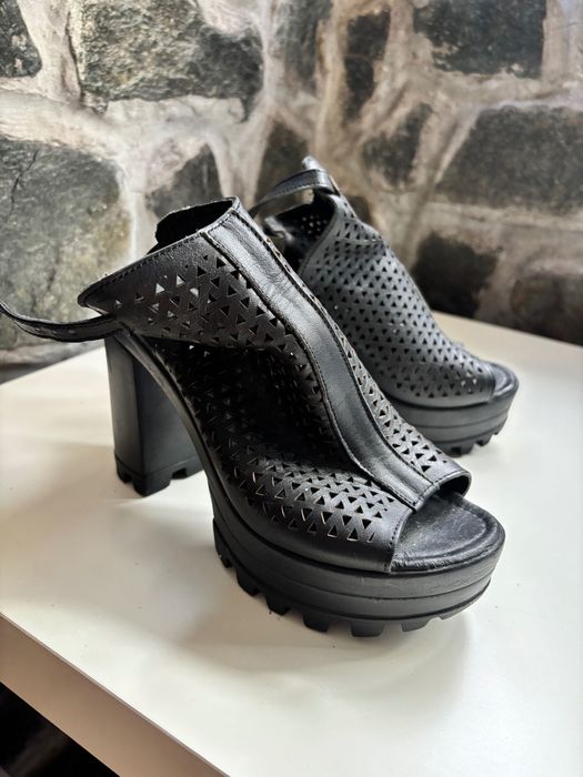 Дамски обувки на ток