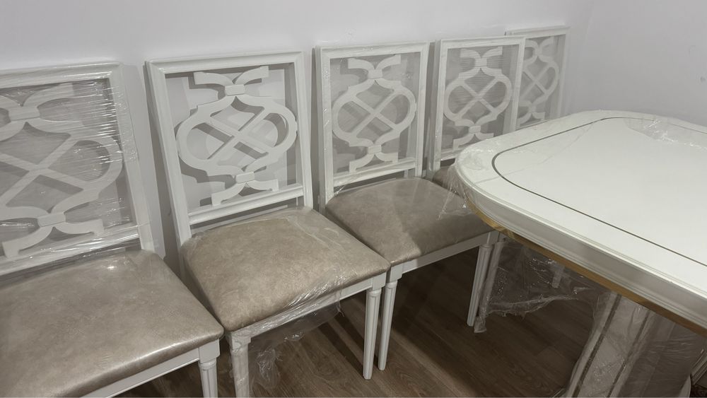 Стулья гостевые