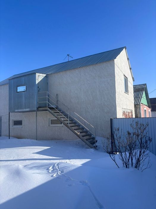 Продается дом с земельным участком