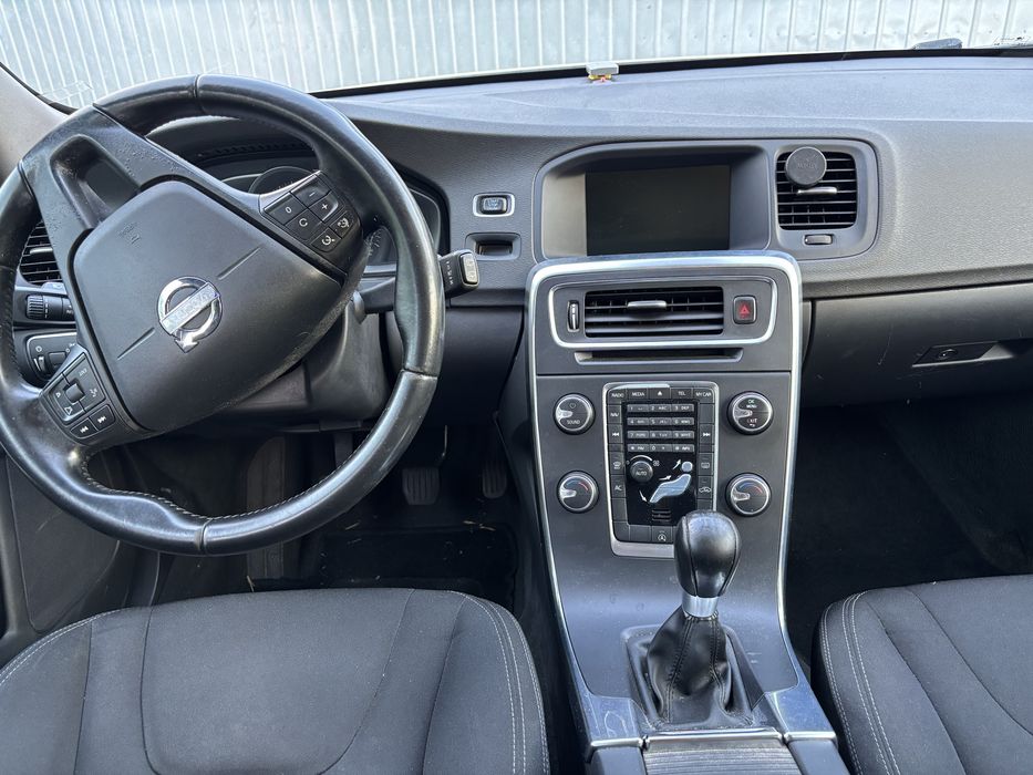 Casetă directie volvo v 60   D2 an 2015