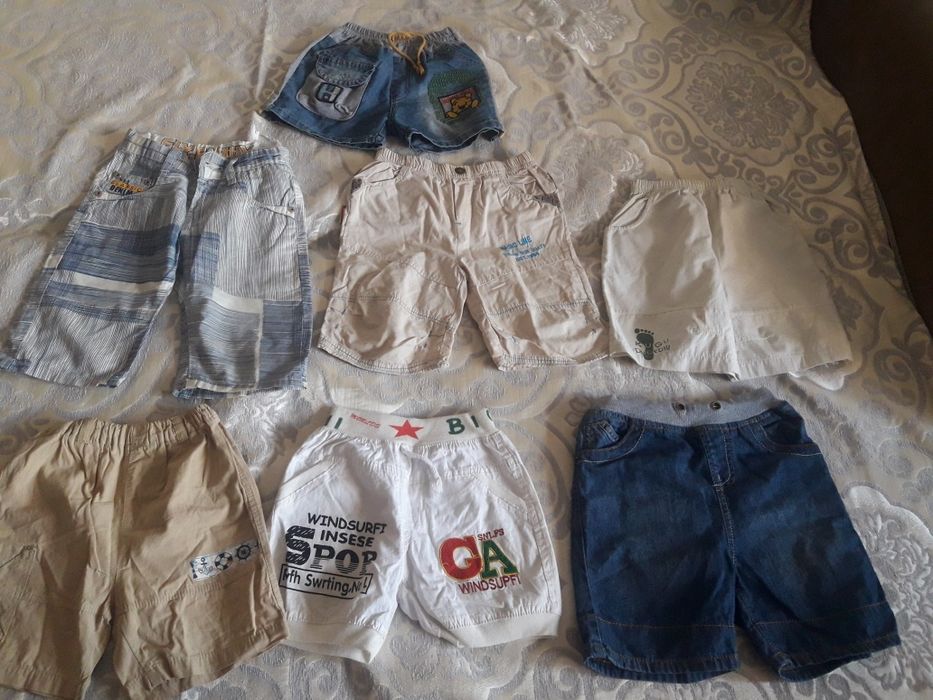 Продам недорого детскую одежду