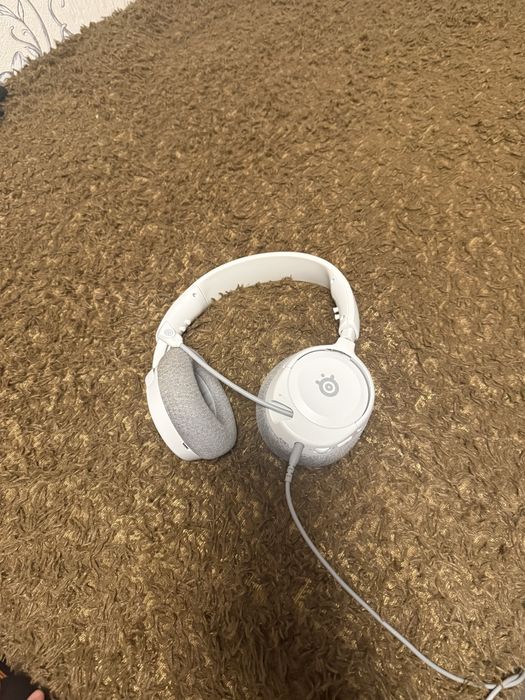 SteelSeries Arctis Nova 1