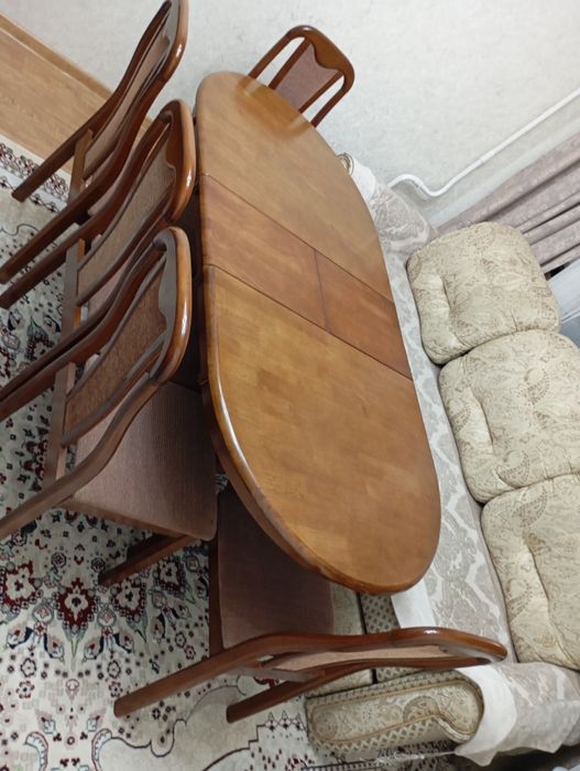 Продам стол и стулья Малайзия