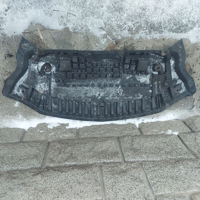 Кора под предна броня Мерцедес Е клас 212 / Mercedes E class w212