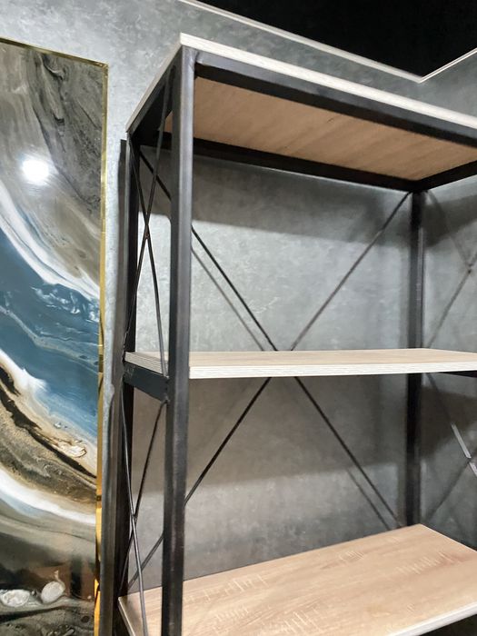 Loft shkaf sotiladi