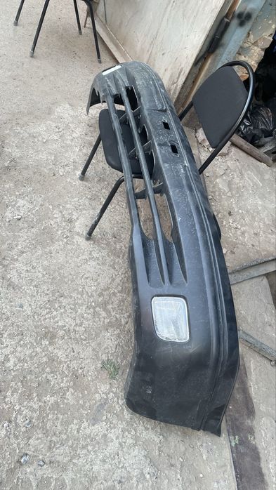 Продам бампер и туманка на камри 20