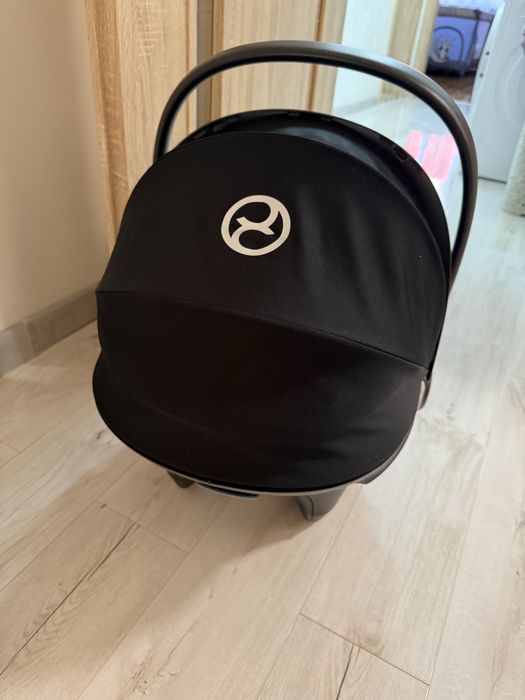Продавам бебешко столче Cybex Aton B2 i-Size,