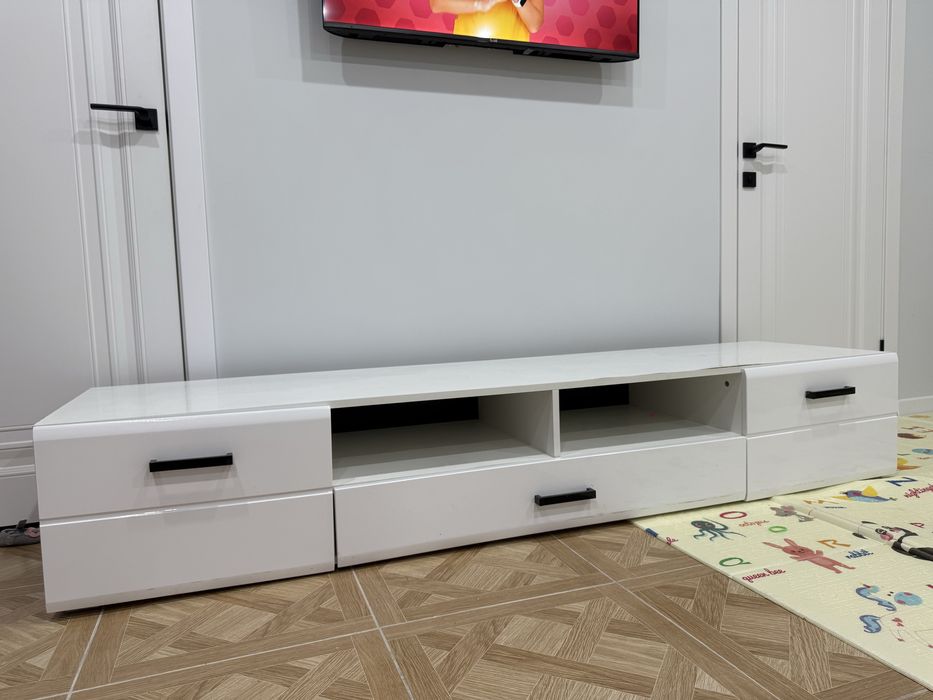 Тумба под телевизор