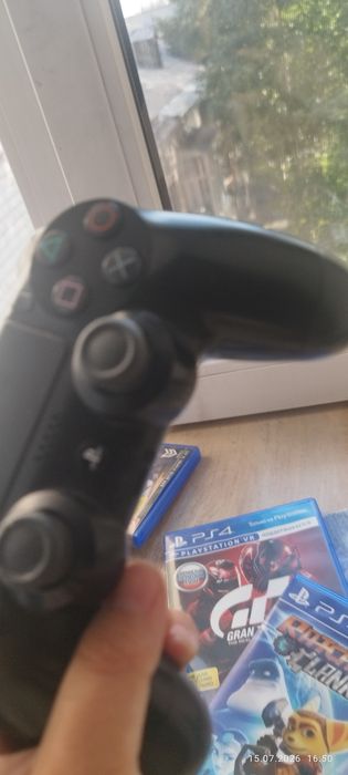 PS4 slim 1tb sony