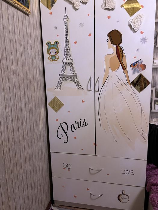 Продам детскии шкаф