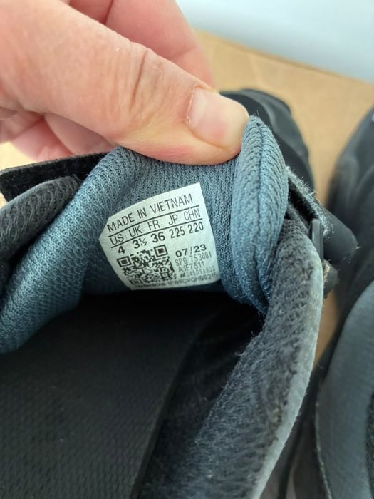 Кроссовки Adidas размер 36