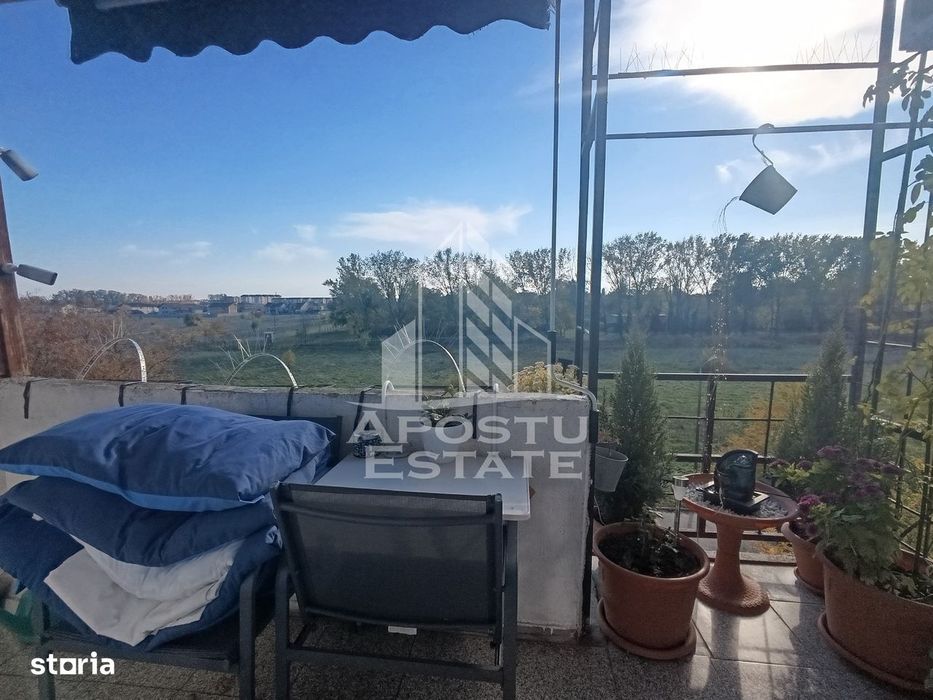 Apartament 4 camere, decomandat, 3 dormitoare, 2 bai, zona Fratelia.